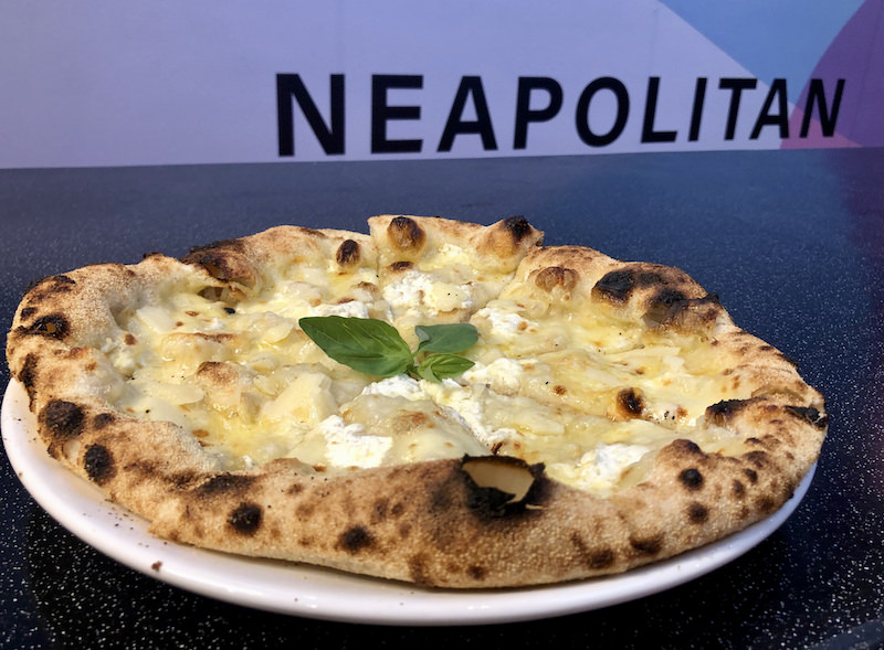 Neapolitan pizza white